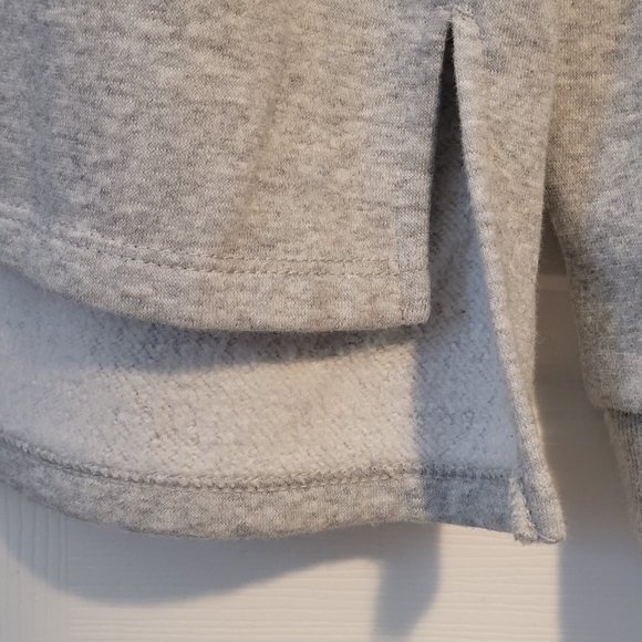 ๐ Reebok Crewneck Sweatshirt - Picture 4 of 6